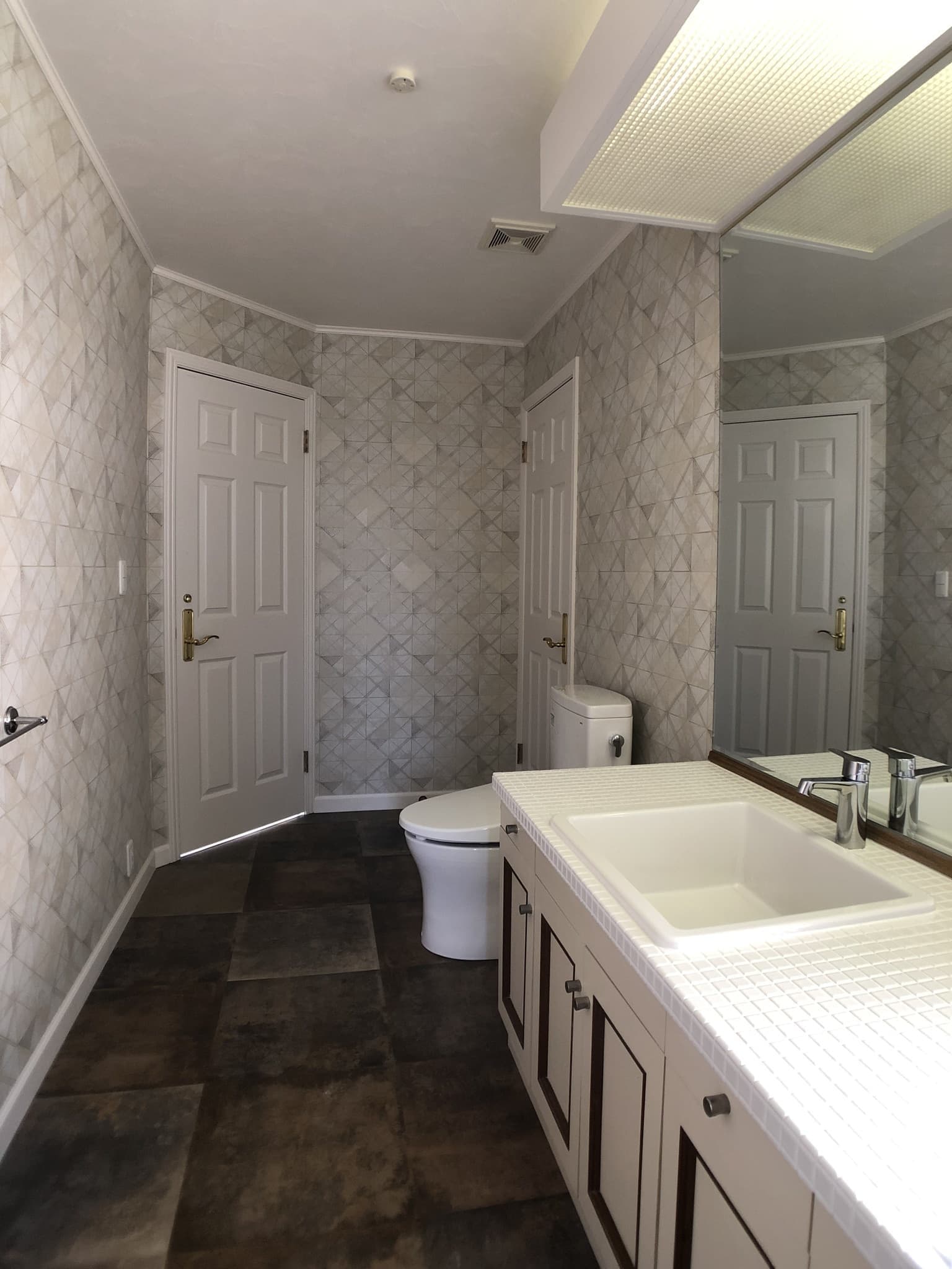 IKEAの陶器シンクでつくる洗面台