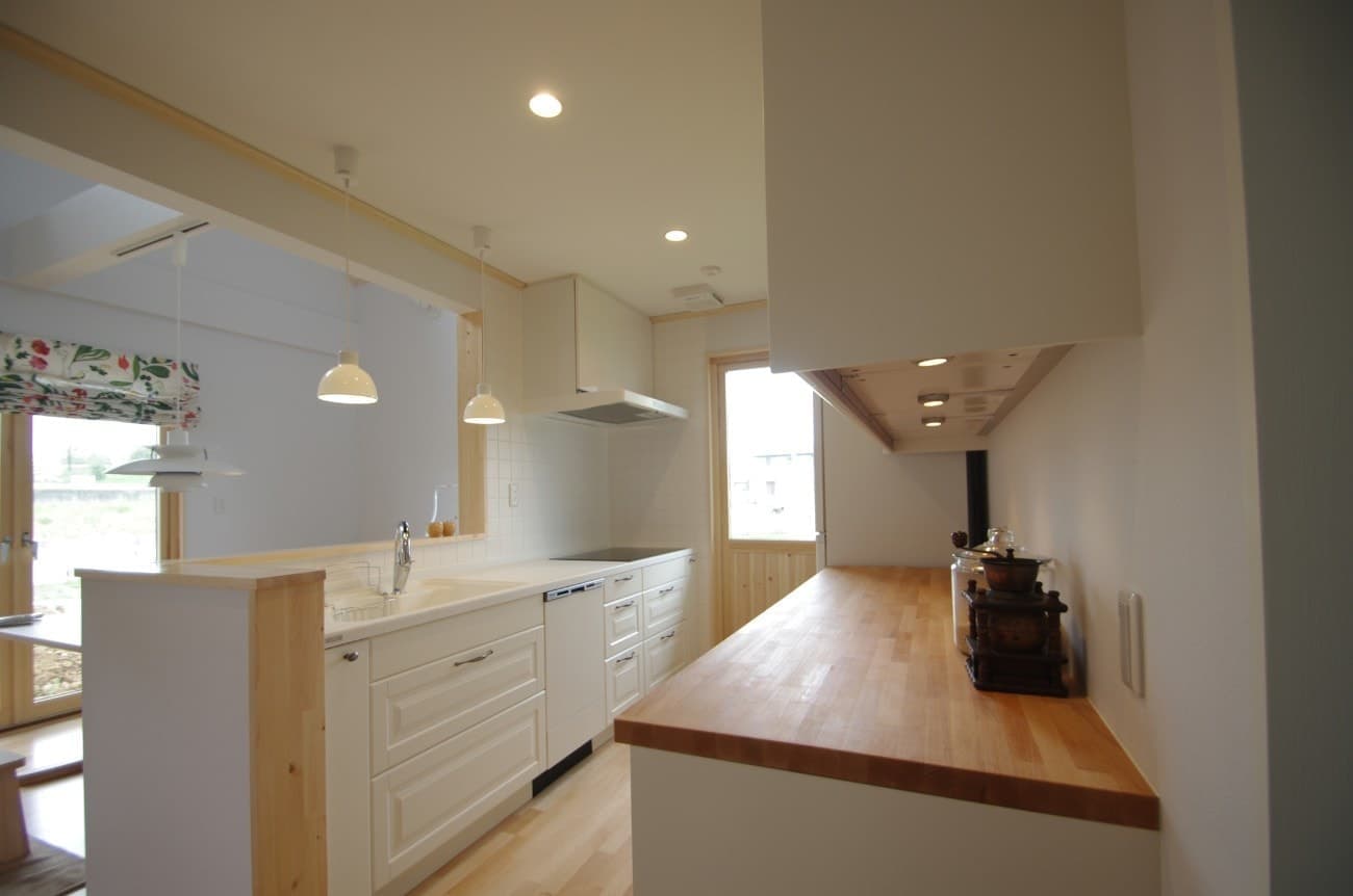 IKEAキッチンに白のシンク